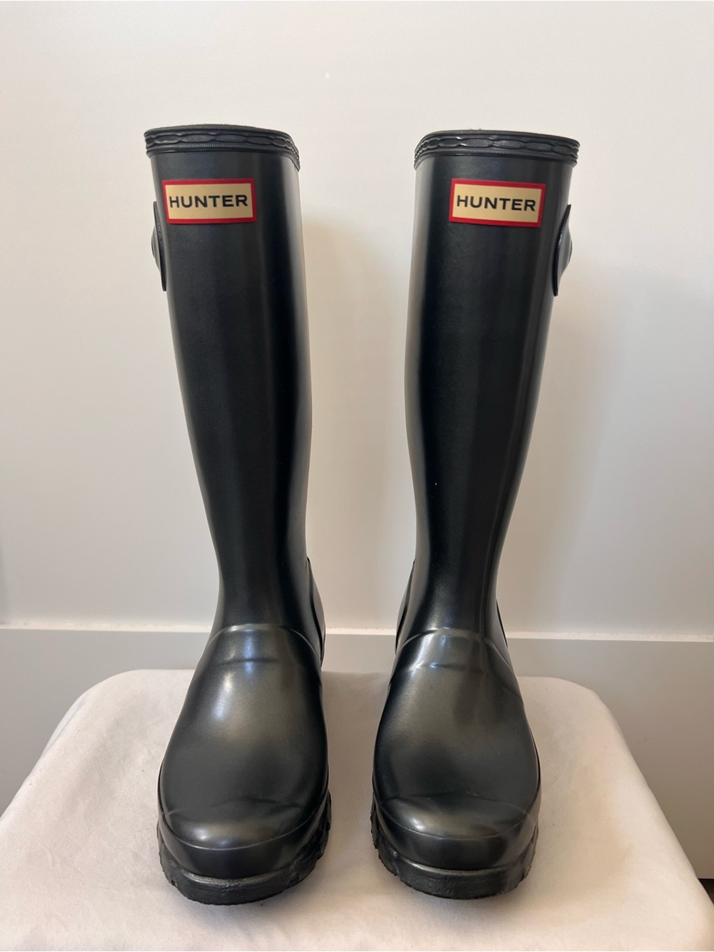 Hunter Boot in Dark Slate, women’s size 6